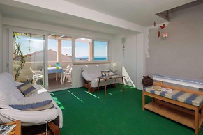 Apartment Oaza - Three Bedroom Apartment With Terrace and Sea View