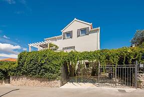 Apartment Oaza - Three Bedroom Apartment With Terrace and Sea View