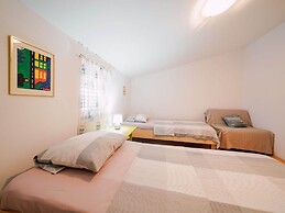 Lovely Apartment With Swimming Pool