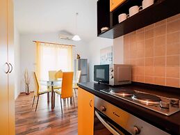 Lovely Apartment With Swimming Pool