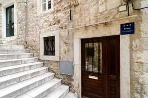 Apartment La Marina - Triplex Three Bedroom Apartment