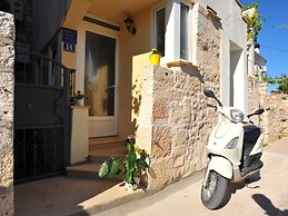 Apartments Tino- Two Bedroom Apartment With Balcony and Sea View