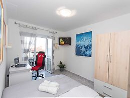 Apartments Tino- Two Bedroom Apartment With Balcony and Sea View