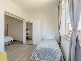 Apartment Marcela - Deluxe Two Bedroom Apartment With Terrace and Sea 