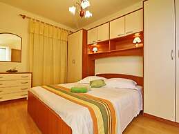 Apartments Sea Line - One Bedroom Apartment With Terrace and Sea View