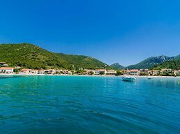 Apartment Dalmatin Zuljana - Two-bedroom Apartment 1