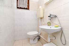 Apartment Dalmatin Zuljana - Two-bedroom Apartment 1