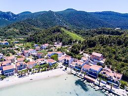 Apartment Dalmatin Zuljana - Two-bedroom Apartment 1