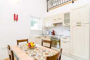 Apartments Nikola - Comfort One Bedroom Apartment With City View