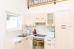 Apartments Nikola - Comfort One Bedroom Apartment With City View