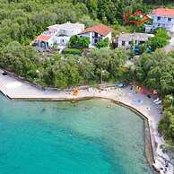 Apartments Vesela - Comfort One Bedroom Apartment With Balcony and Sea