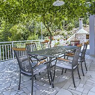 Apartments Vesela - Comfort One Bedroom Apartment With Balcony and Sea