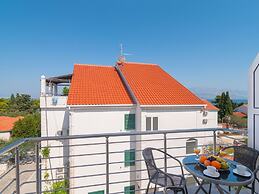 Apartments Island Beat - Two Bedroom Apartment With Balcony and Sea Vi