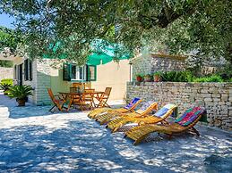 Vacation House Marija, Korcula-two Bedroom Holiday Home With Terrace a