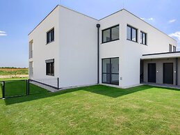 Apartment With Pool, Roof Terrace, Garden