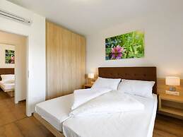 Apartment With Pool, Roof Terrace, Garden