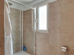 Belvilla by OYO Villa Intera 12 Pax