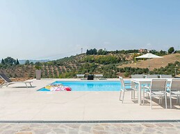 Belvilla by OYO Villa Intera 12 Pax