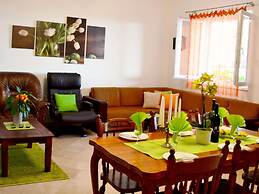 Apartments Lina - Two Bedroom Apartment With Terrace