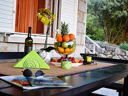 Apartments Lina - Two Bedroom Apartment With Terrace