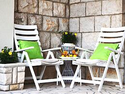 Apartments Lina - Two Bedroom Apartment With Terrace