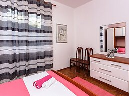 Apartments Lina - Two Bedroom Apartment With Terrace