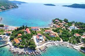 Apartment Marjana Prizba - Two Bedroom Apartment With Terrace and Part