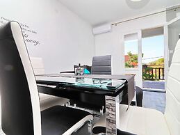 Apartment Marjana Prizba - Two Bedroom Apartment With Terrace and Part