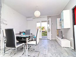 Apartment Marjana Prizba - Two Bedroom Apartment With Terrace and Part