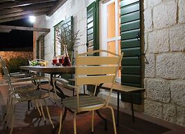 Villa Kate - Three Bedroom Villa