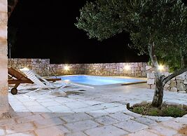 Villa Kate - Three Bedroom Villa