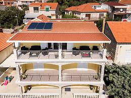 Fancy Apartments Dream - Comfort One Bedroom Apartment With Balcony an