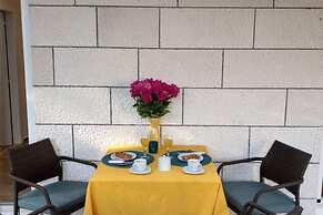 Apartment Hitri - One Bedroom Apartment With Terrace and Garden View