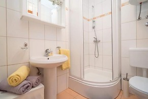 Apartments Batinic - Two Bedroom Apartment With Terrace and Sea View