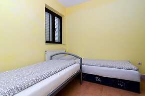 Apartments Lemes - Two Bedroom Apartment With Balcony and Sea View Ap1