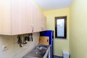 Apartments Lemes - Two Bedroom Apartment With Balcony and Sea View Ap1