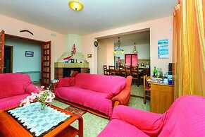 Villa Anka - Five-bedroom Villa With Terrace and Swimming Pool