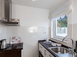 Apartment Cetinic - Two Bedroom Apartment With Terrace and Sea View