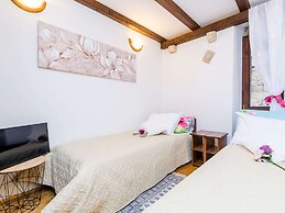 Holiday Home St George - Two Bedroom Apartment With City View