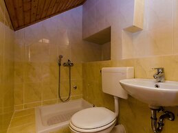 Holiday Home St George - Two Bedroom Apartment With City View