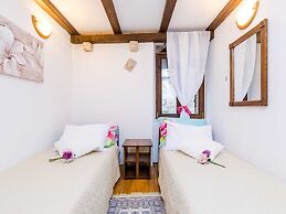 Holiday Home St George - Two Bedroom Apartment With City View