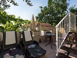 Apartment Vukic - Studio Apartment With Terrace and Garden View