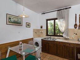 Apartment Vukic - Studio Apartment With Terrace and Garden View