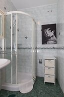 Apartment Vukic - Studio Apartment With Terrace and Garden View