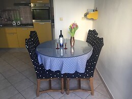 Apartments Roko - Economy One Bedroom Apartment With Shared Terrace