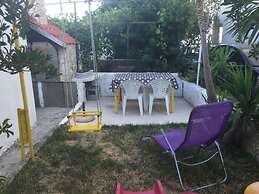 Apartments Roko - Economy One Bedroom Apartment With Shared Terrace