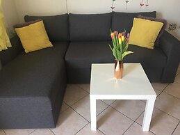 Apartments Roko - Economy One Bedroom Apartment With Shared Terrace