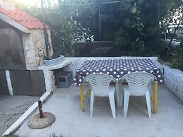 Apartments Roko - Economy One Bedroom Apartment With Shared Terrace