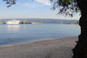 Apartments Roko - Economy One Bedroom Apartment With Shared Terrace