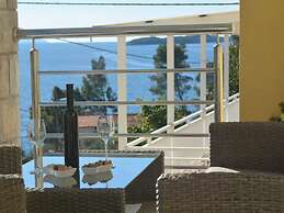 Fancy Apartments Dream - Deluxe One Bedroom Apartment With Balcony and